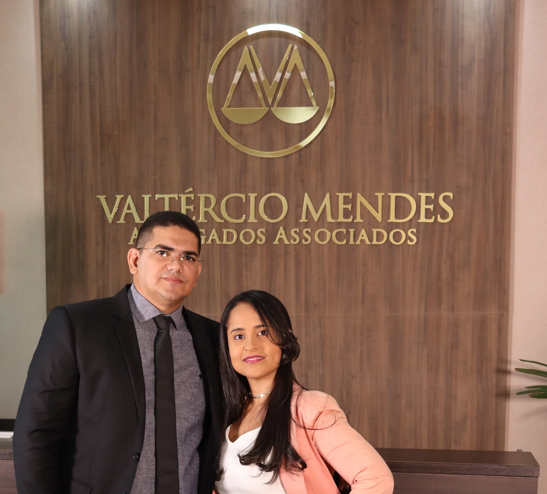Dr. Valtércio Mendes e Dra.  Maraisa Cruz